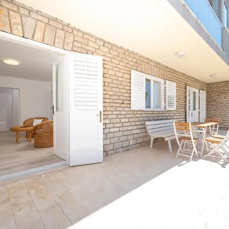 Beachfront Antonio Miro Daire *