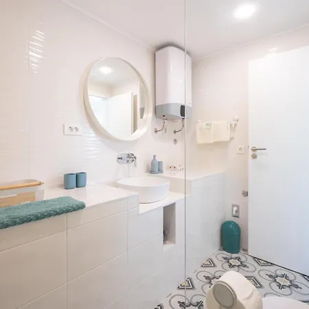 Beachfront Antonio Miro Daire Trogir