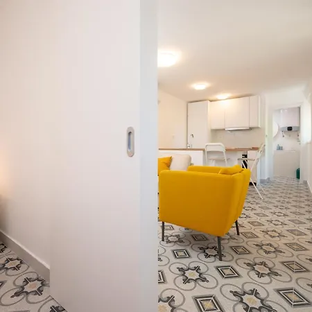 Beachfront Antonio Miro דירה *