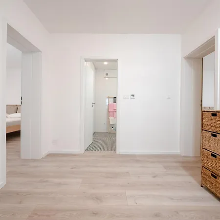 Beachfront Antonio Miro דירה