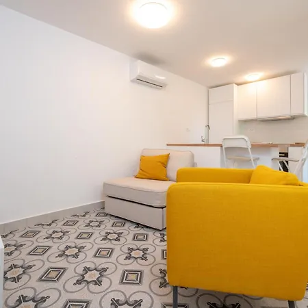 Beachfront Antonio Miro דירה *