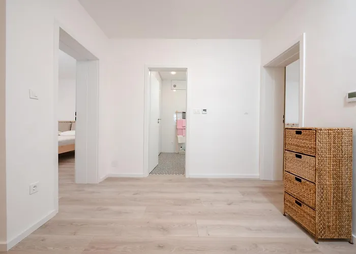 Beachfront Antonio Miro דירה