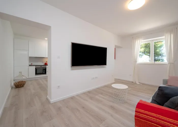 Beachfront Antonio Miro *